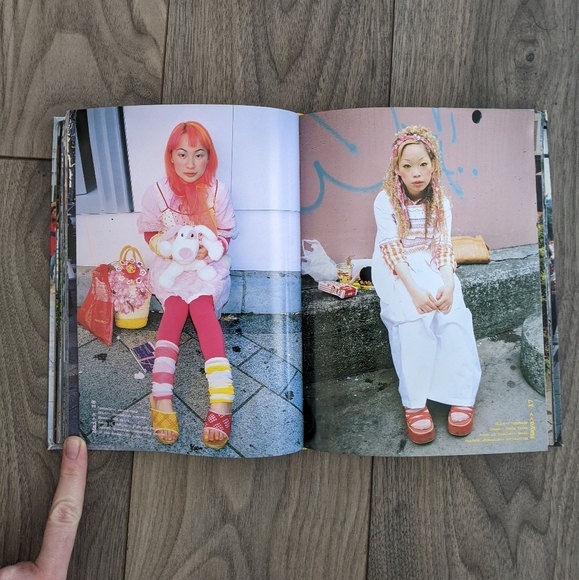 FRUITS Japanese Street Fashion - Picture 2 of 5